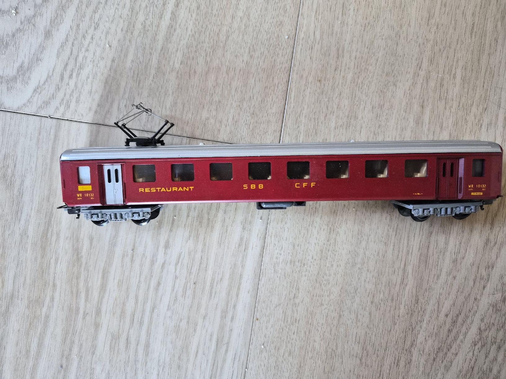 SBB/CFF/FFS Modellini di ferrovie: Wagon restaurant CFF SBB rouge pour train miniature – Usato da La Joux FR venduto da car_ck96