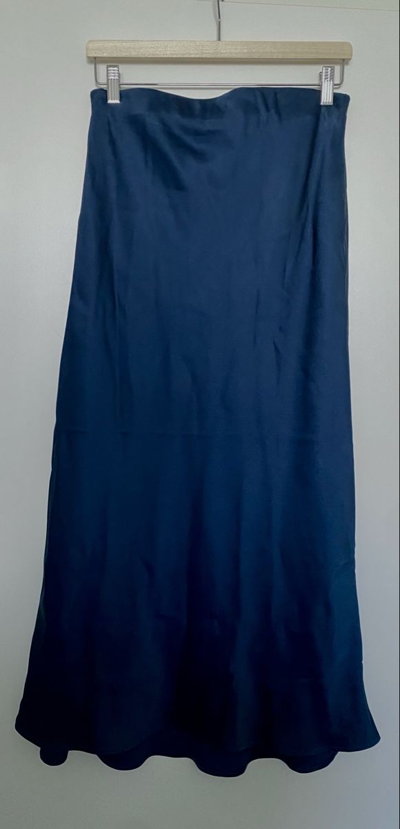 Massimo Dutti Gonne: Massimo Dutti Maxirock Gr. L – Usato da Ehrendingen venduto da Uxaxa 1