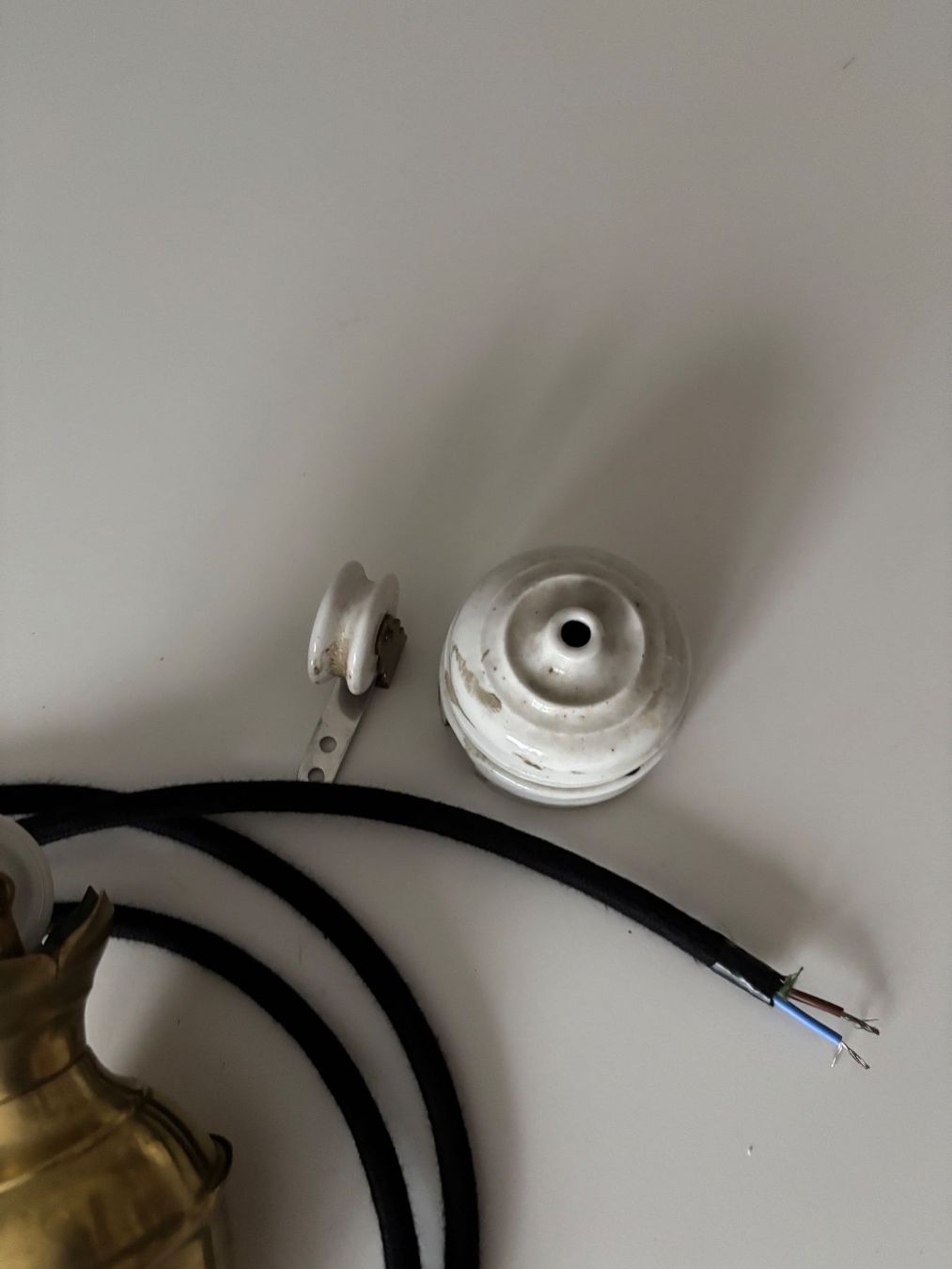 Lampade: Zugpendellampe, alt, Messing – Usato da Niederurnen venduto da Guste 4