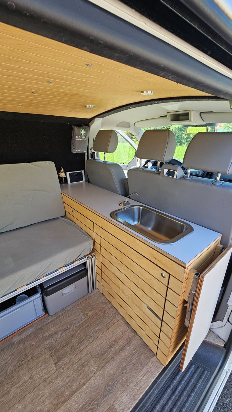 VW Véhicules de camping: VW T5 4x4 Camper – D'occasion à Sursee par ksc_v2bn 4