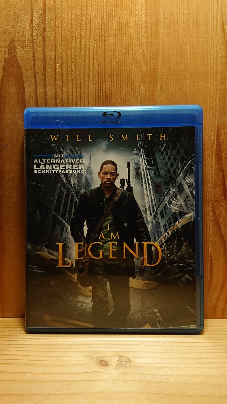 Tous les DVDs: I AM LEGEND Blu-Ray mit Will Smith – D'occasion à Wilderswil par Exebub