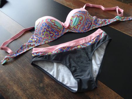Schöner Bikini/Tanga