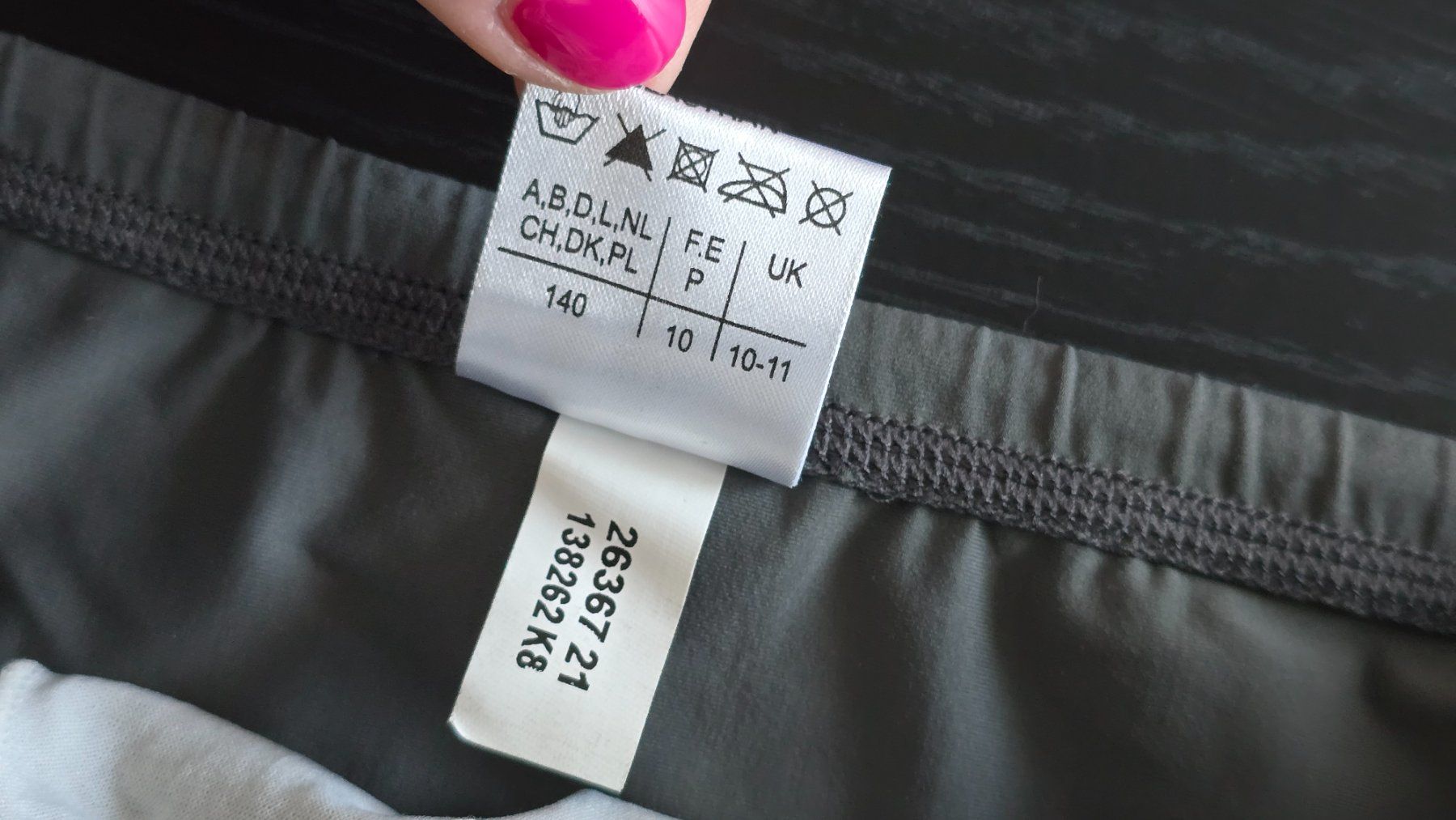 Costumi da bagno: Sport Badehose - 140 - Grau mit Blau – Nuovo (secondo la descrizione) da Thalwil venduto da VitaMini 2