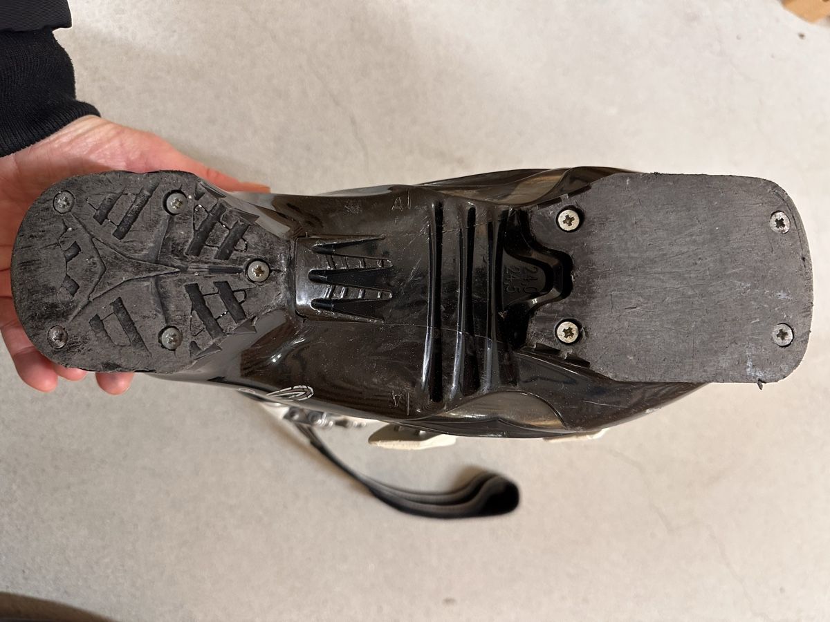 Atomic Scarpe da donna: Skischuhe 24.0/24.5 Atomic Hawx 80 – Usato da Zürich venduto da chemostat 5