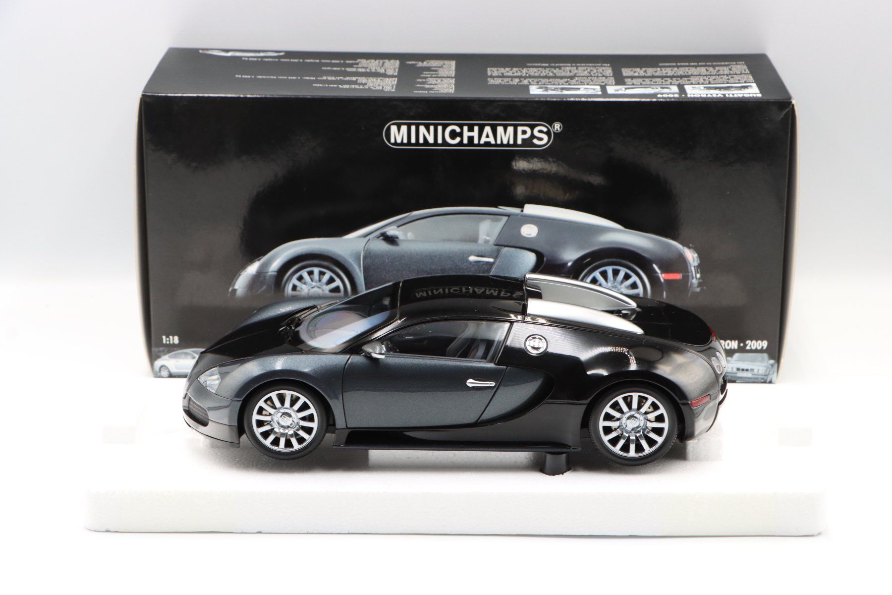 Bugatti Voitures modèles: Bugatti Veyron 2009 1:18 Minichamps – Neuf avec emballage d'origine à Bühl b.Aarberg par modelldiecast