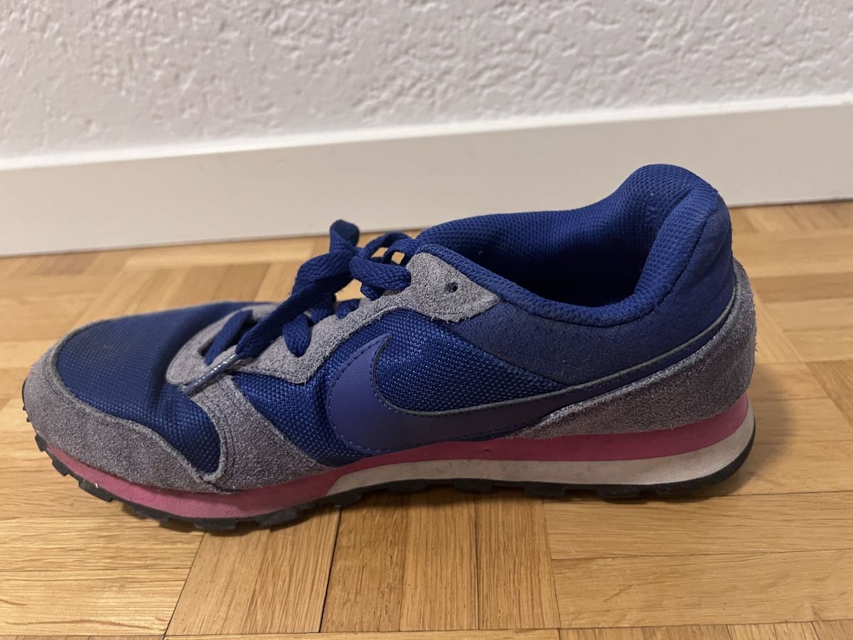 Nike Damenschuhe: Nike MD Runner 2, Grösse 40, Damenschuhe – Gebraucht aus Winterthur von ell_22rh 2