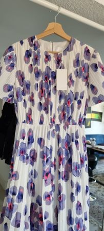 Robe plissée Hugo Boss ,fleurie légère taille 38