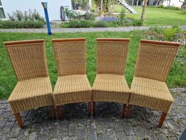Esszimmerstühle aus Rattan der Marke VEGA