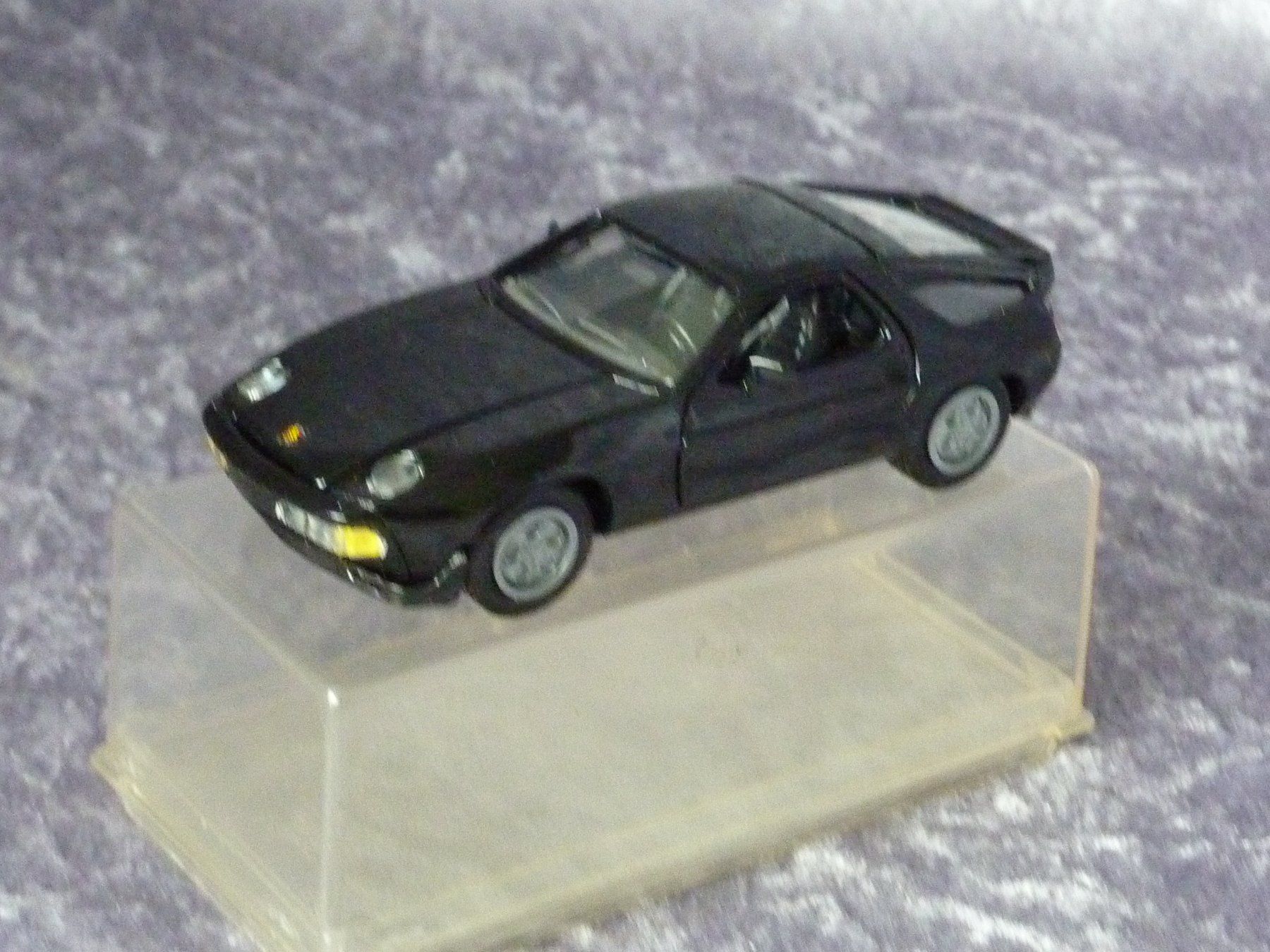 Porsche Modellini d'auto: Porsche 928S 1:43 – Usato da Dürrenäsch venduto da modellautos4you