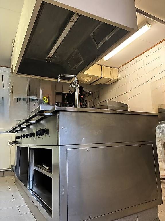Cucine complete: Cucina professionale / Professionelle Küche – Usato da Airolo venduto da dar_5byg 2