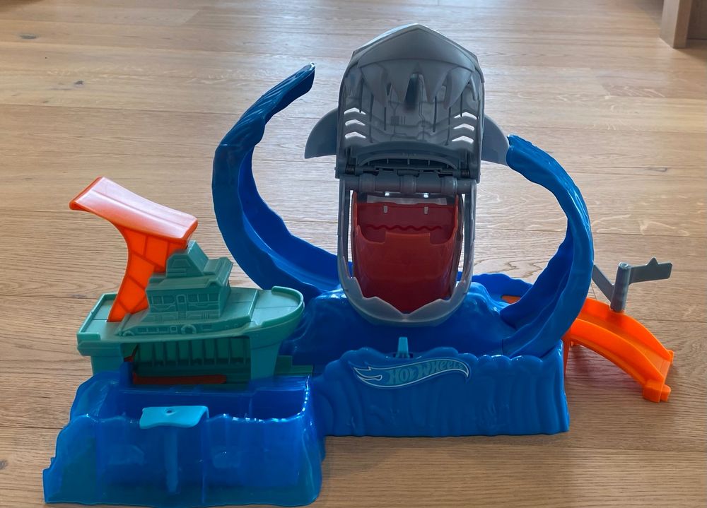 MATTEL Hot Wheels RoboHaiAngriff Bahn (GJL12) Kaufen auf Ricardo