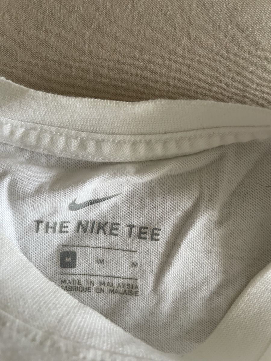Nike T-shirts: T-shirt Nike – D'occasion à Concise par Lae99 2