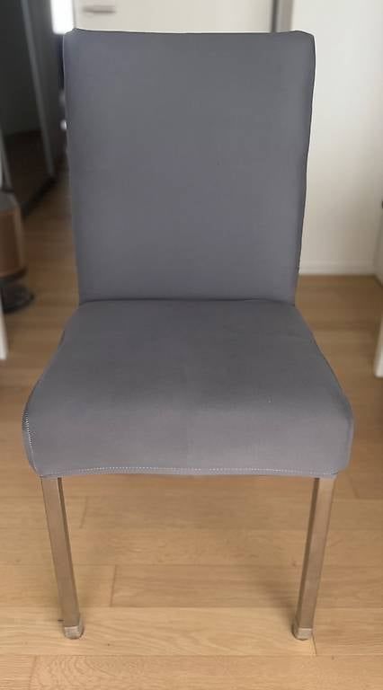 Chaises: 4x Esstisch Stühle (grau) – D'occasion à Wallisellen par van_7rhj