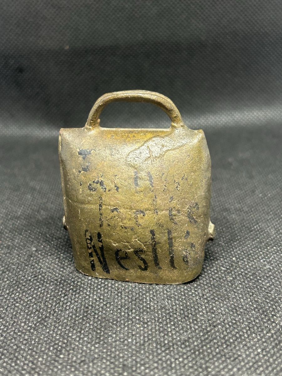 Glocken & Treicheln: Cloche ancienne peinte main Château de Chillon – Gebraucht aus Lausanne von Weber1007 2
