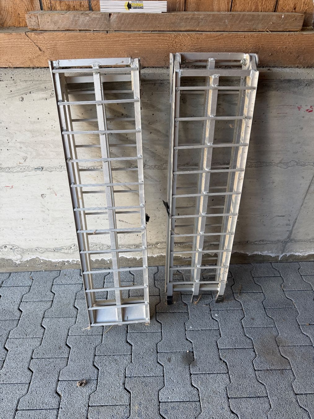 Rampe di accesso: Verladerampen, Alu Rampen, Motorrad- oder Quad-Rampen – Usato da Hirschthal venduto da Mulra 3