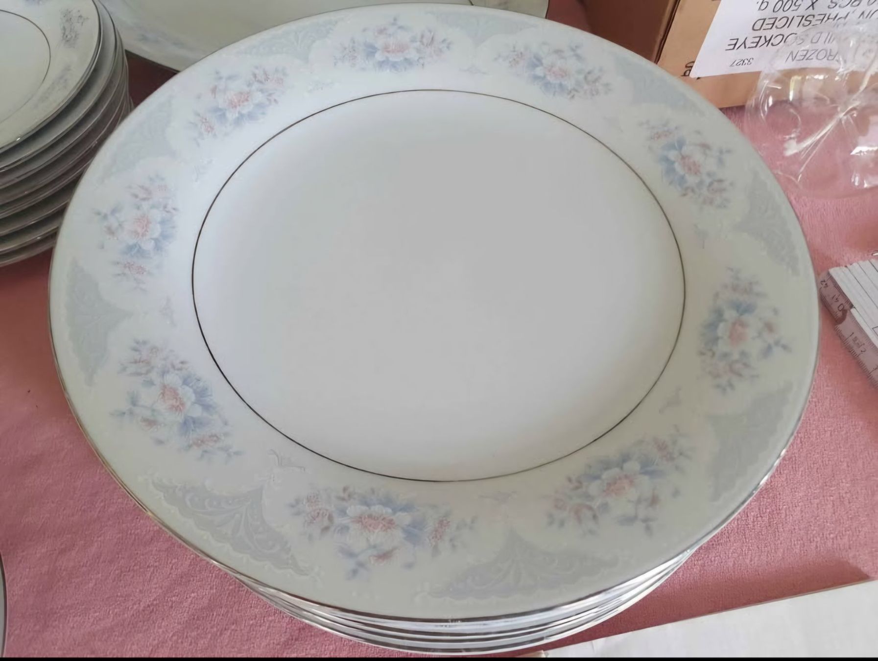 Set di piatti: Servizio di piatti non completo Lynns – Usato da Melano venduto da H-Sara 1