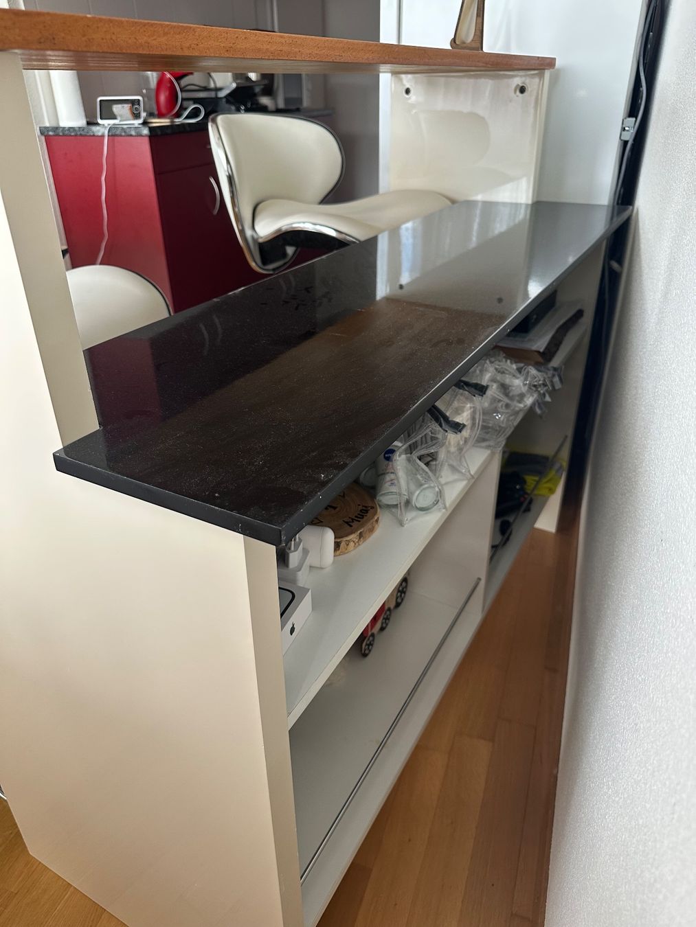 Tische: Stehtisch + 2 stuhle – Gebraucht aus Worb von Ektor 1