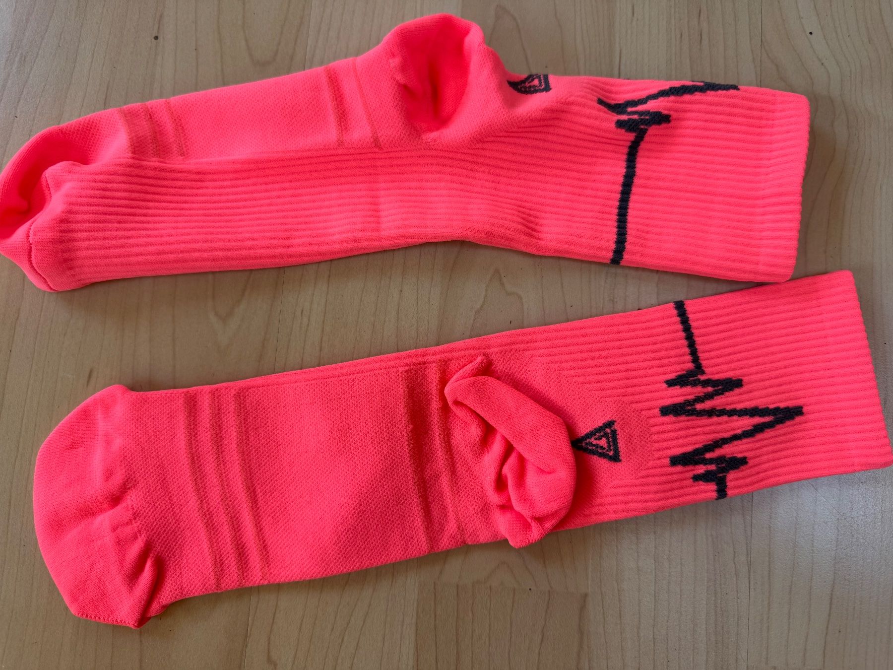 Socken: Socken Nylon PINK    sehr elastisch – Neu und originalverpackt aus Leuggern von unico10 1