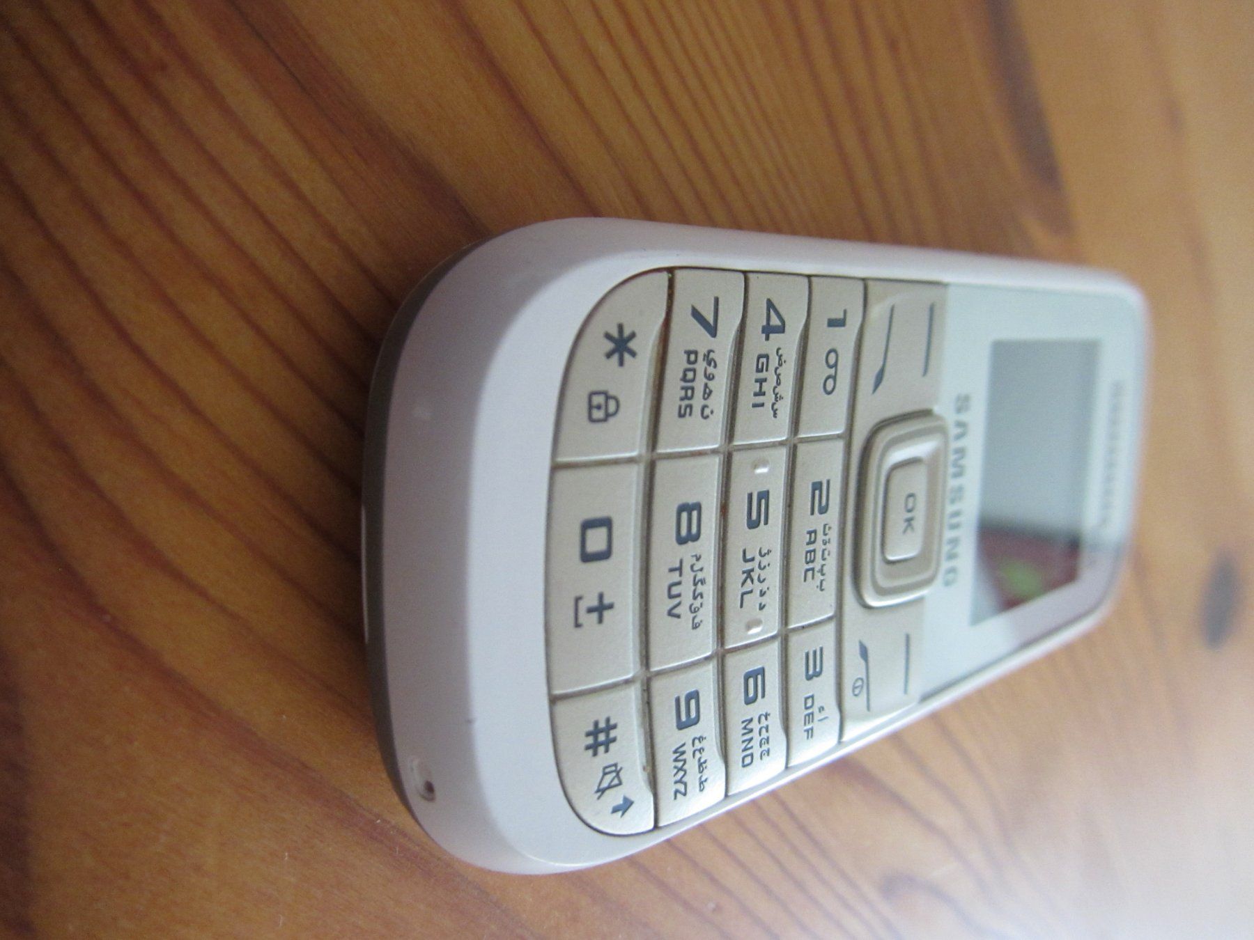 Samsung Telefoni cellulari / Smartphones: Samsung GT-E 1205 T – Usato da Malters venduto da moc_z8d9 6