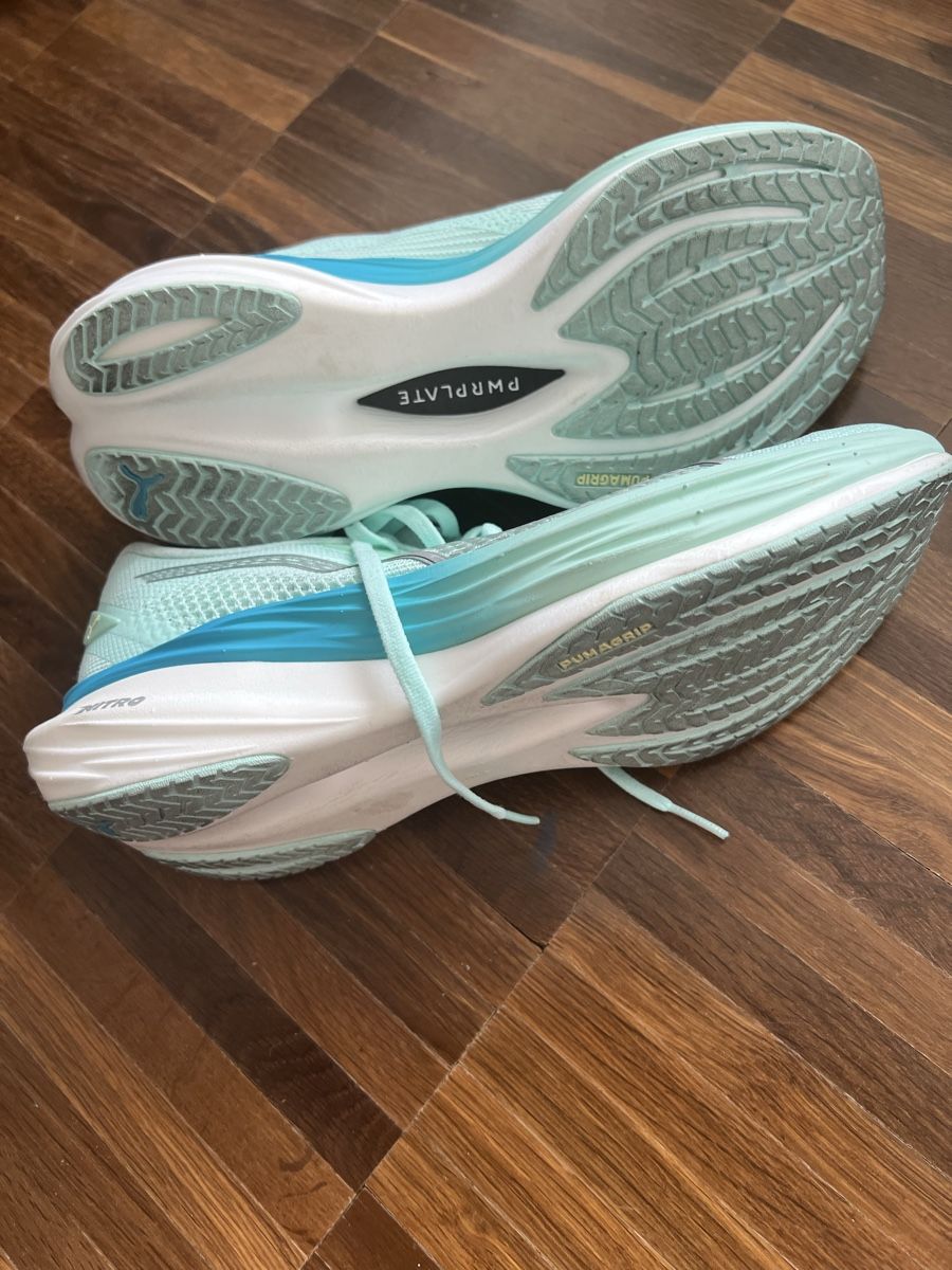 Chaussures femmes: Puma Deviate NITRO 2 Laufschuhe Damen, Gr. 42 – D'occasion à Horgen par Maracvijet02 1