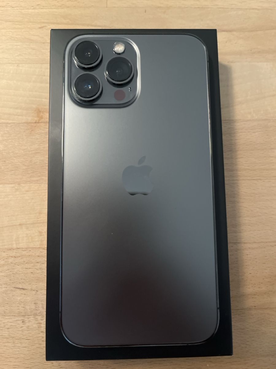 Apple Telefoni cellulari / Smartphones: iPhone 13 Pro Max 512GB – Nuovo (secondo la descrizione) da Nänikon venduto da AmadiesliM 3