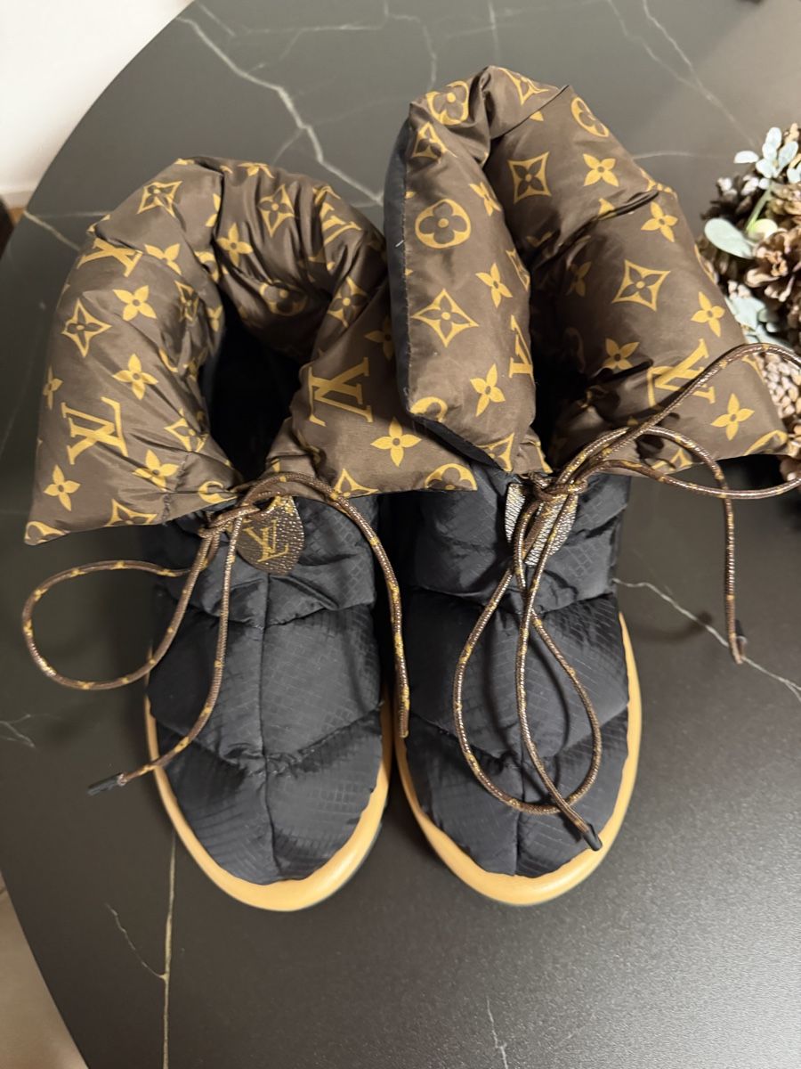 Louis Vuitton Scarpe da donna: Louis Vuitton pillow boots – Nuovo (secondo la descrizione) da Mellingen venduto da eli_7hdx