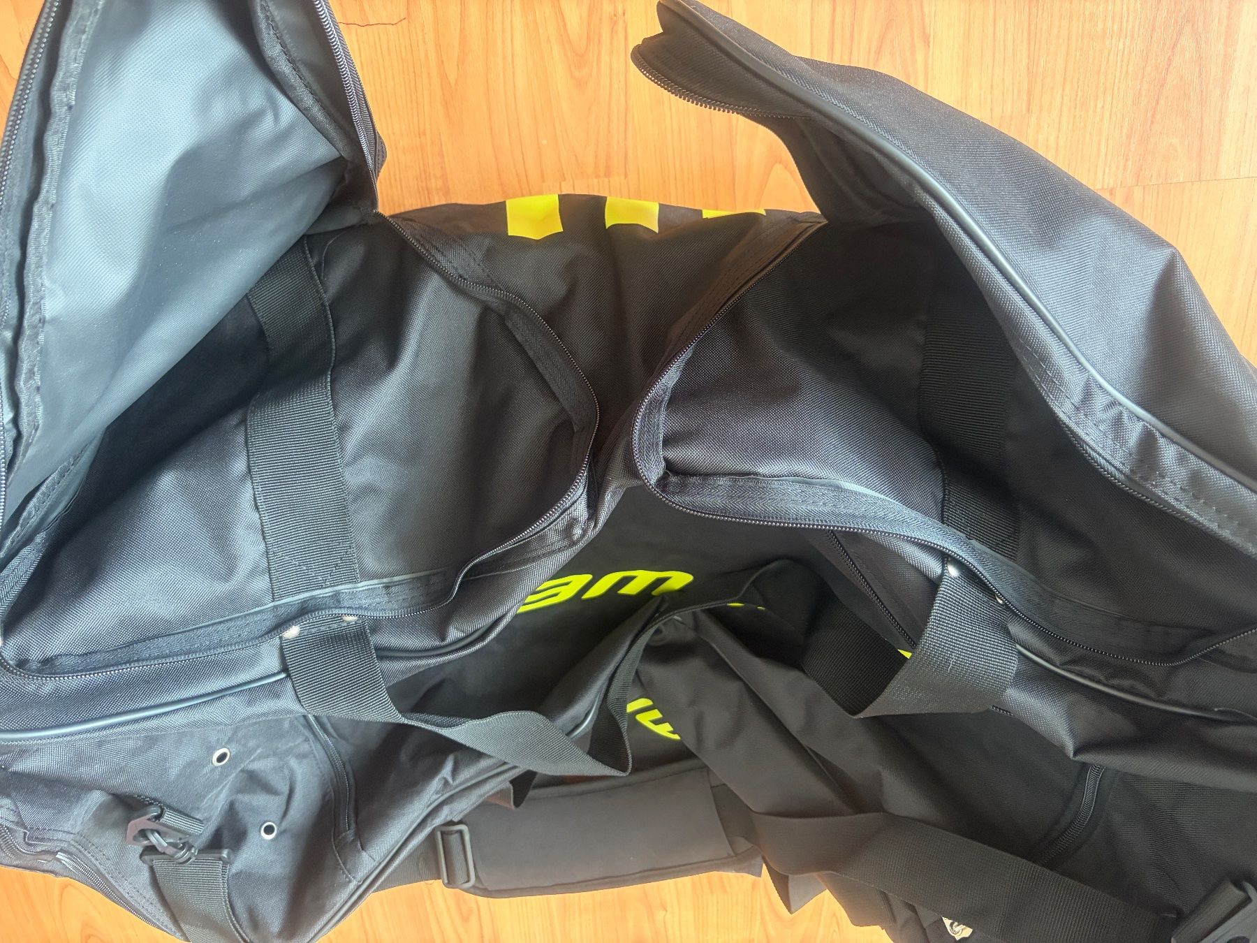 Borse: sac de hockey neuf – Nuovo (secondo la descrizione) da Sierre venduto da porsche930turbo 2