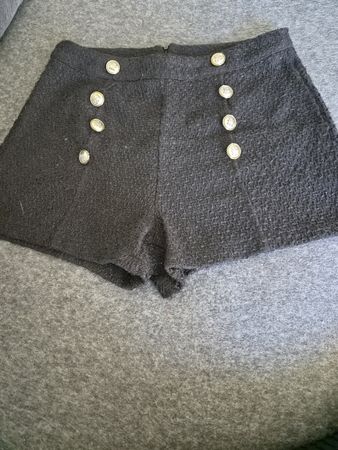 Damen Shorts schwarz Tweed Optik mit Goldknöpfen