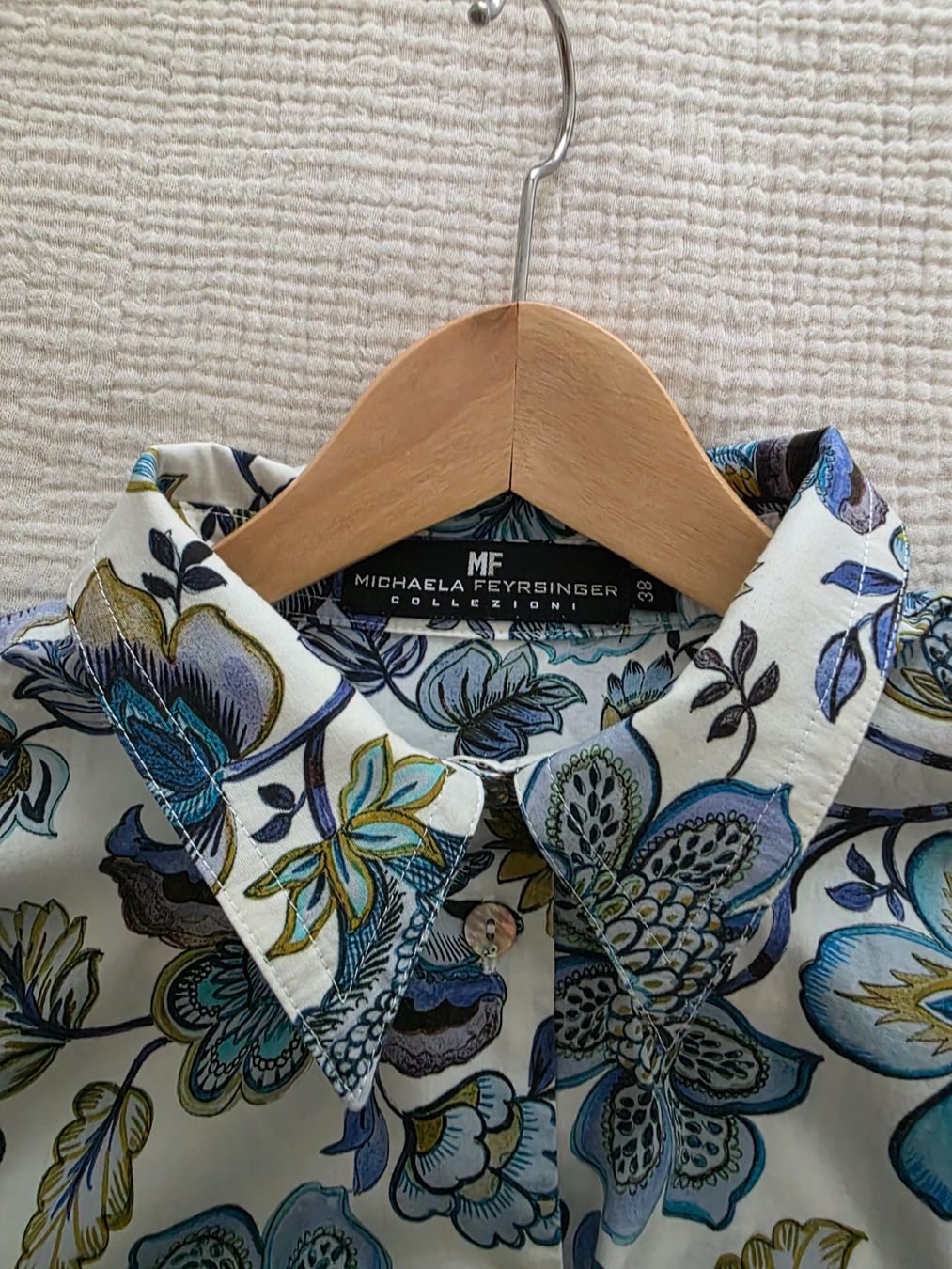 Blusen: Michaela Feyrsinger Bluse Blumenmuster Gr. 38 – Gebraucht aus Sils/Segl Maria von dol_pn2n 1