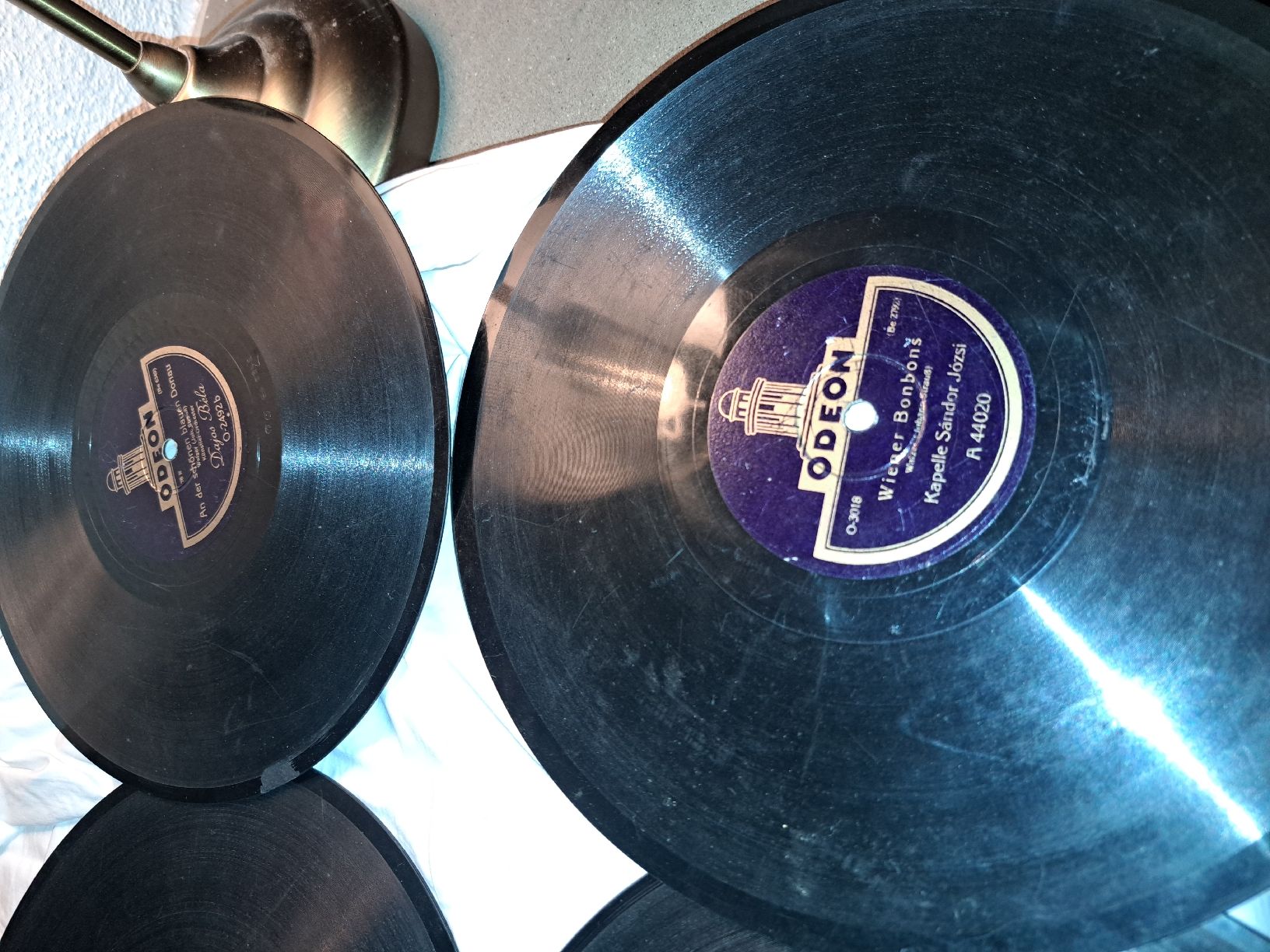 Schallplatten: Shellack platten Sammlung, verschiedene Labels, – Gebraucht aus Kölliken von Upcycling-by-Mc-TAM 1