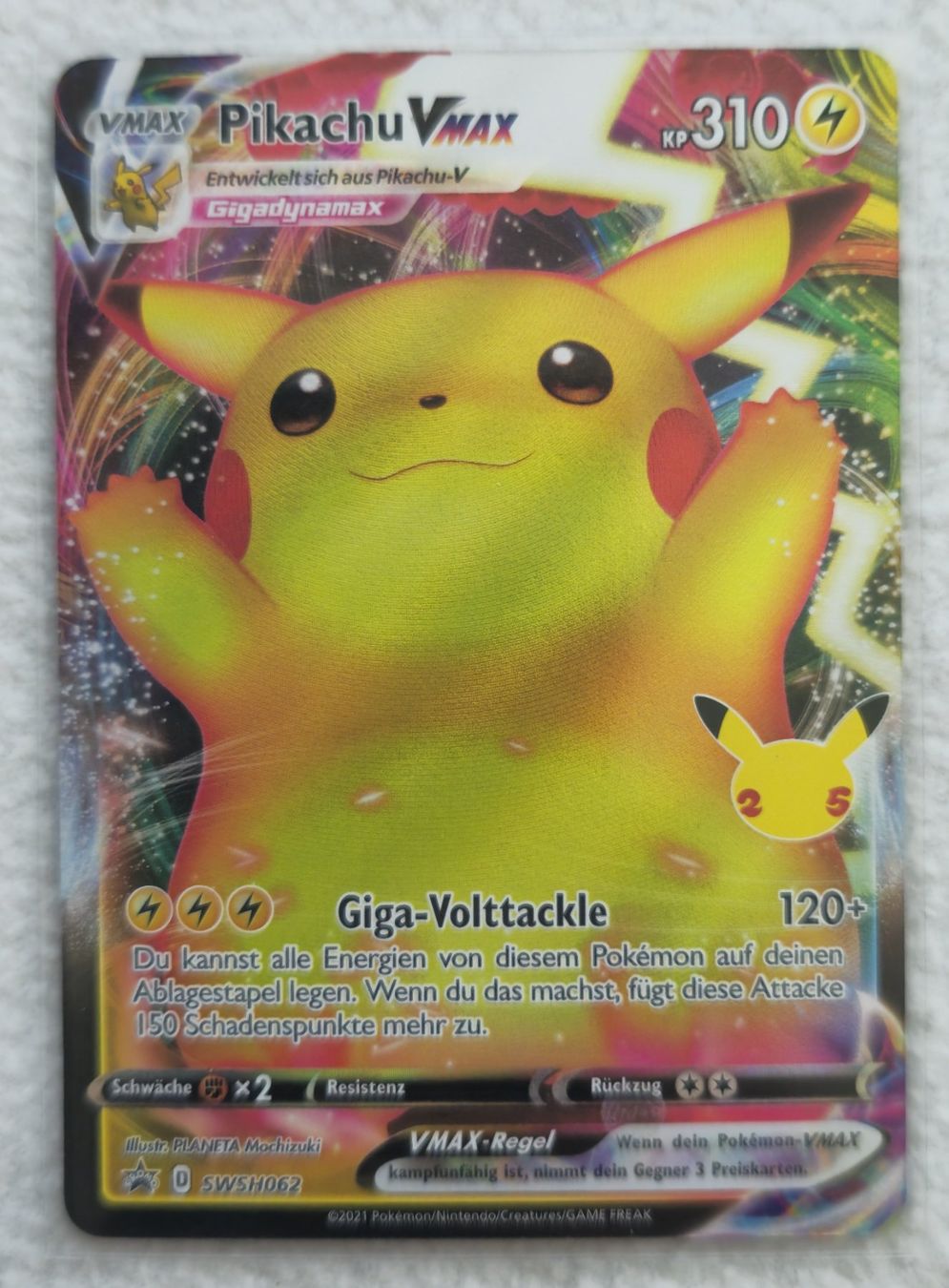 Pokémon Carte collezionabili: Pikachu VMAX - SWSH062 Promo DE – Nuovo (secondo la descrizione) da Zürich venduto da Enver90