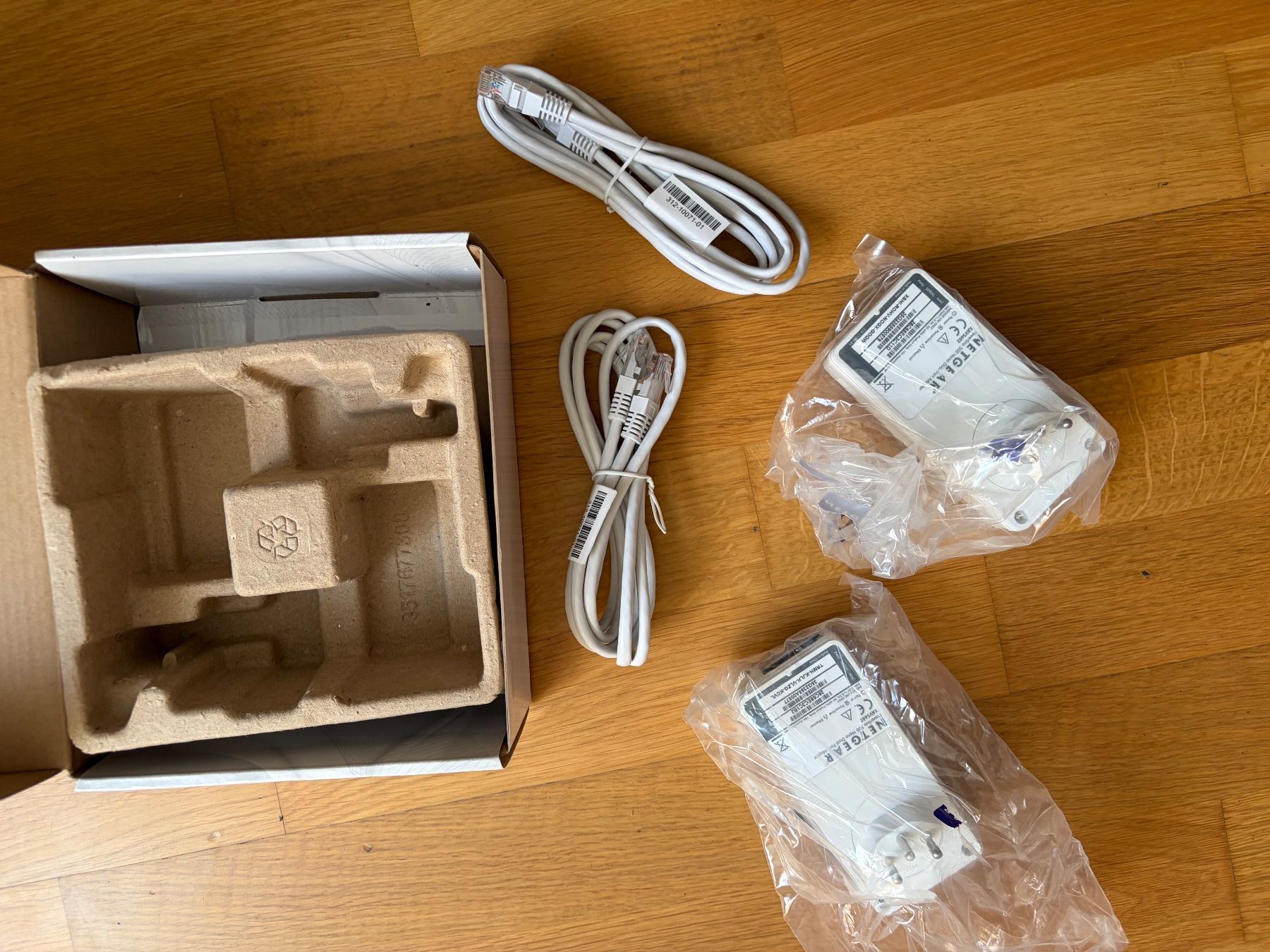 Unità & Adattatore: Netgear Powerline – Usato da Luzern venduto da AM2nd 2