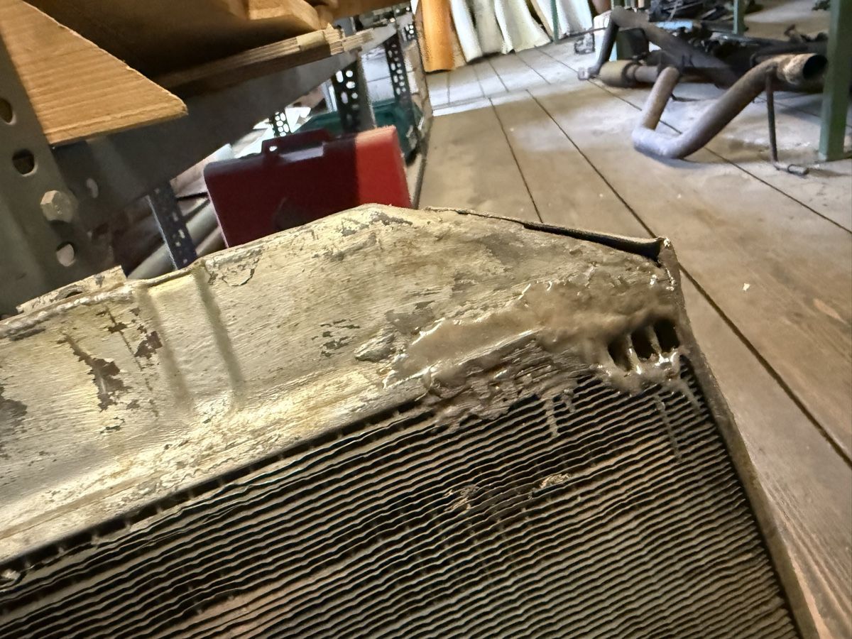 Tutti pezzi di ricambio auto: Jeep Willys Kühler – Difettoso da Bennwil venduto da Ford5600t 2