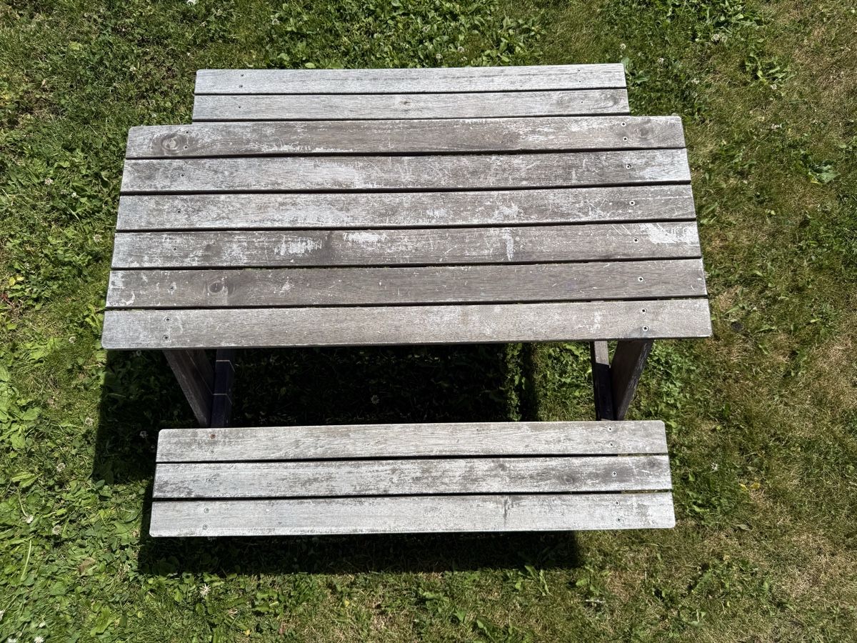Tavoli: Kinder Picknicktisch mit Bänken von IKEA – Usato da Eggenwil venduto da Lissi82 1