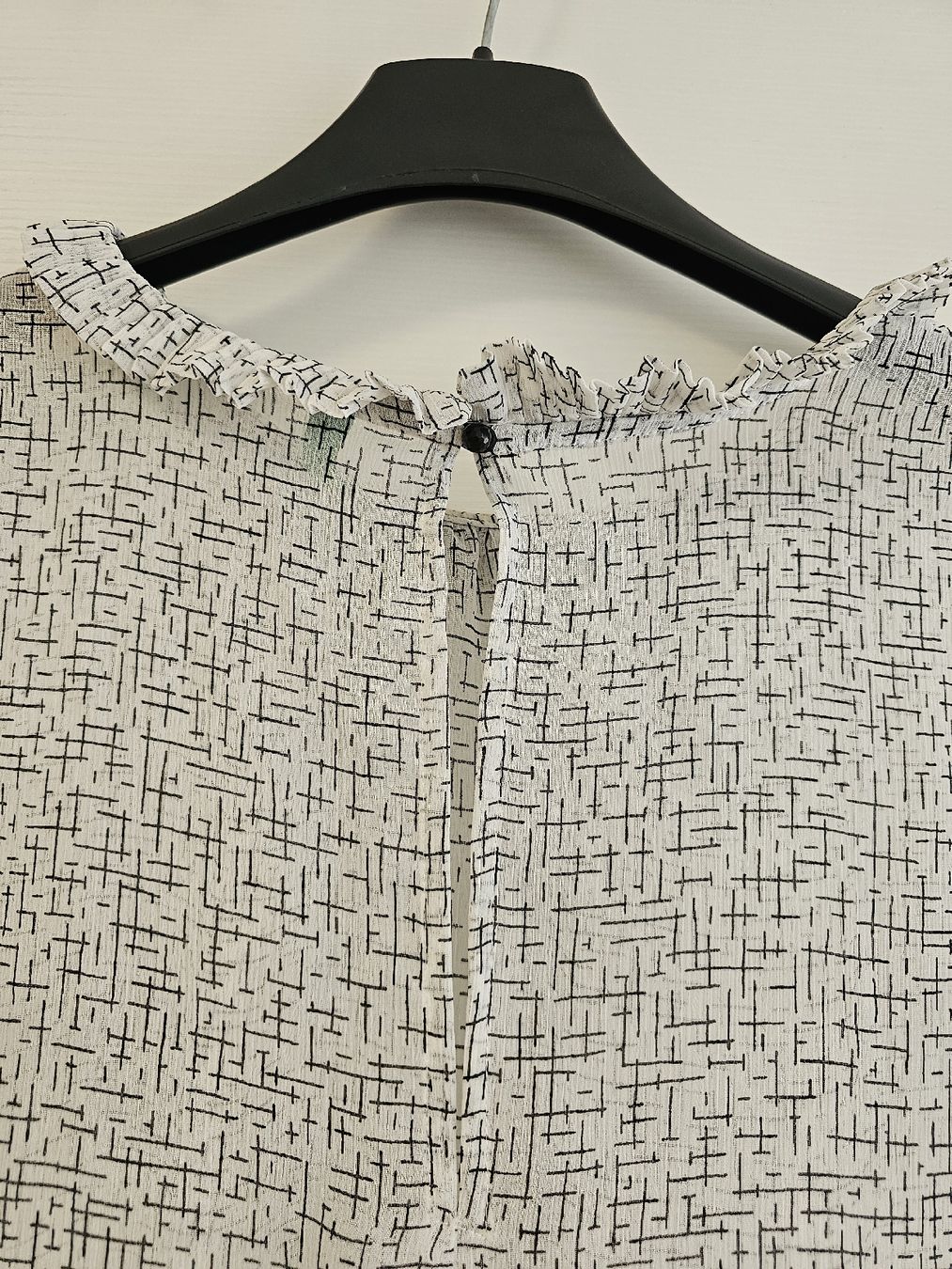 Benetton Blusen: Benetton Bluse – Neu (gemäss Beschreibung) aus Steinmaur von Kiki_m240 4