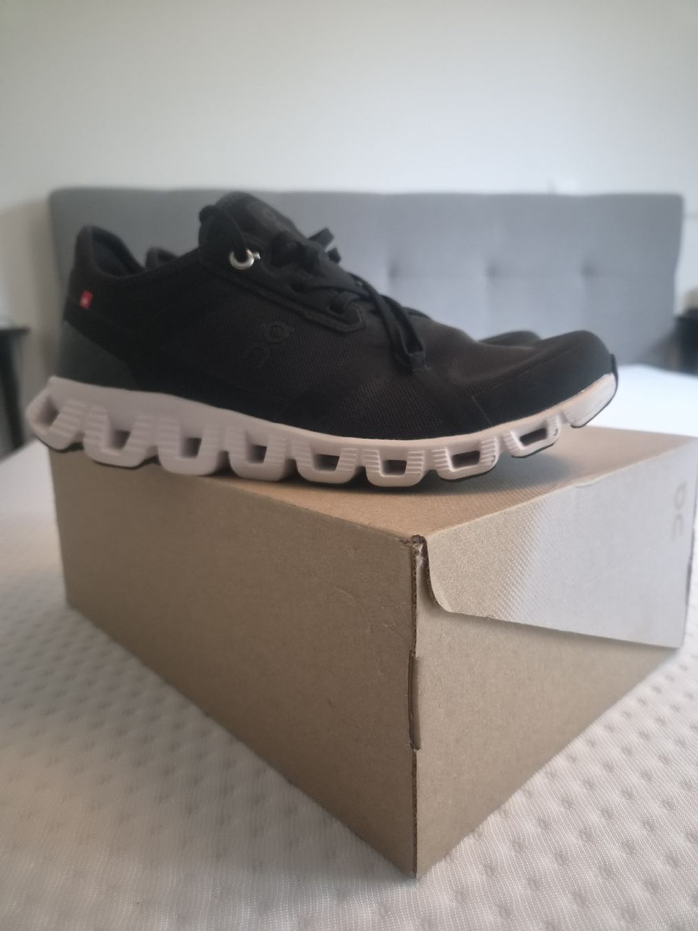 Scarpe da donna: ON cloud gr 38.5 – Usato da Bassersdorf venduto da cla_j89d 1