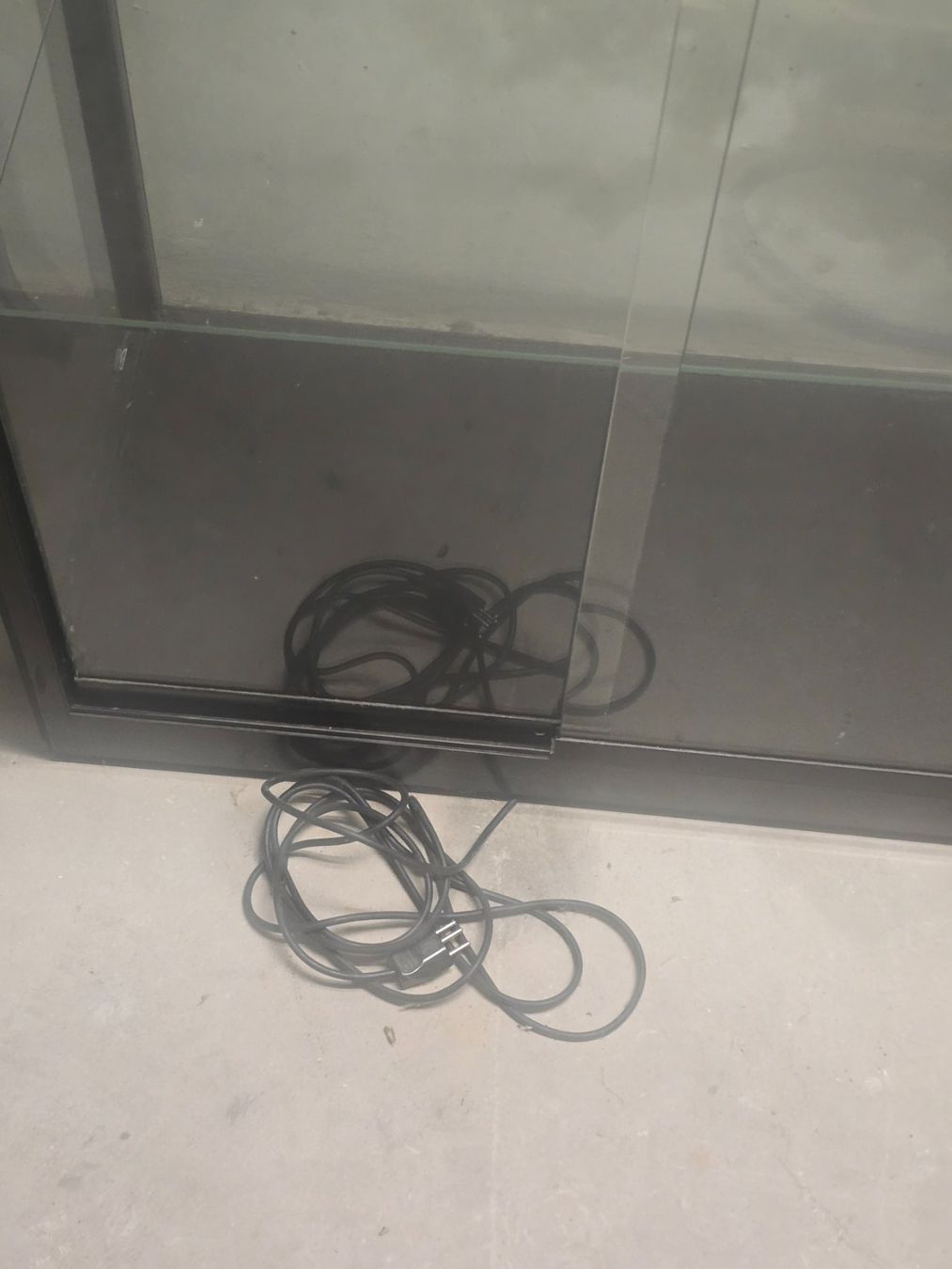 Vitrines: Hochwertige Vitrine – D'occasion à Wermatswil par Calibratuning 1