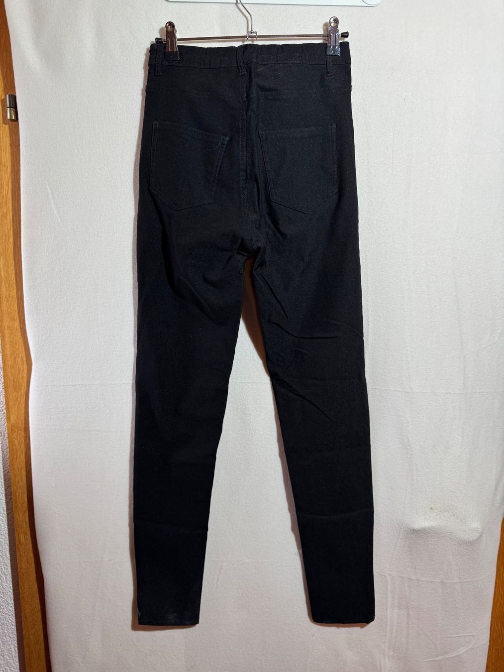 Pantaloni: Schwarze Hose von Chicoree Gr. S – Usato da Grosswangen venduto da second_hand_dress 3
