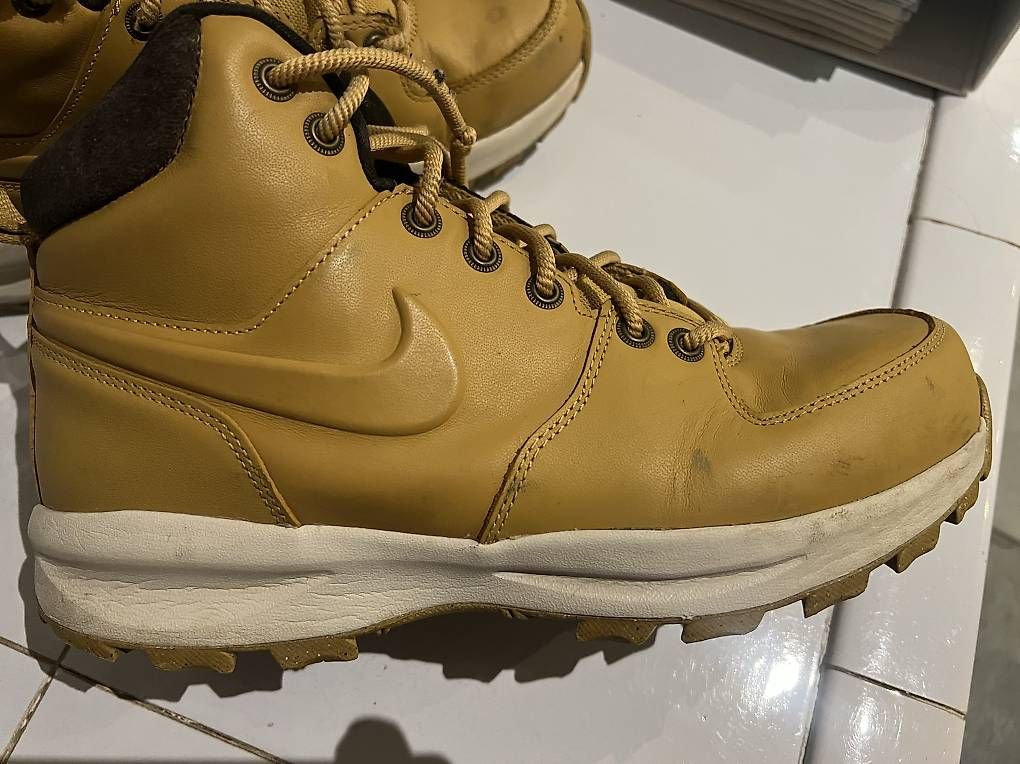 Scarpe da uomo: Nike Winterschuhe gr 42.5 – Usato da Frauenkappelen venduto da ann_65rk 1