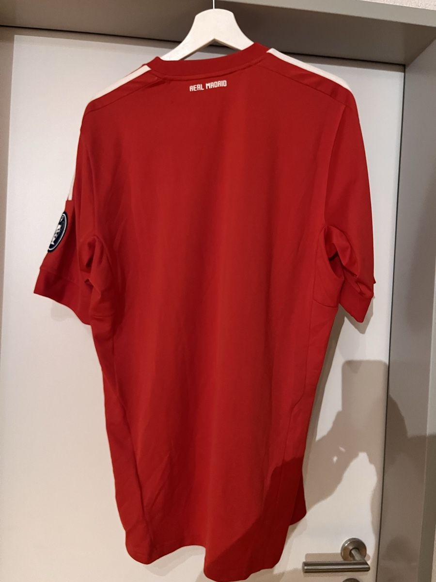 Real Madrid Canottiere & Pantaloni: Real Madrid Trikot Rot – Usato da Staufen venduto da iker 1