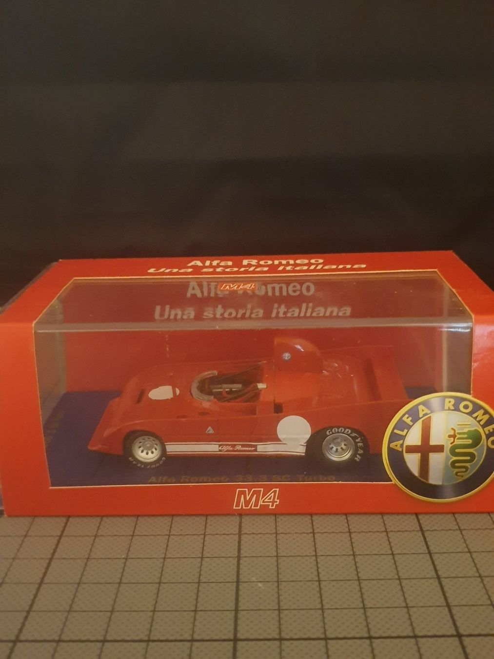 Alfa Romeo Modellini d'auto: Alfa Romeo 33.3 SC Turbo "Prova" – Nuovo e nell'imballaggio originale da Chézard-St-Martin venduto da AlPat-Collections 1