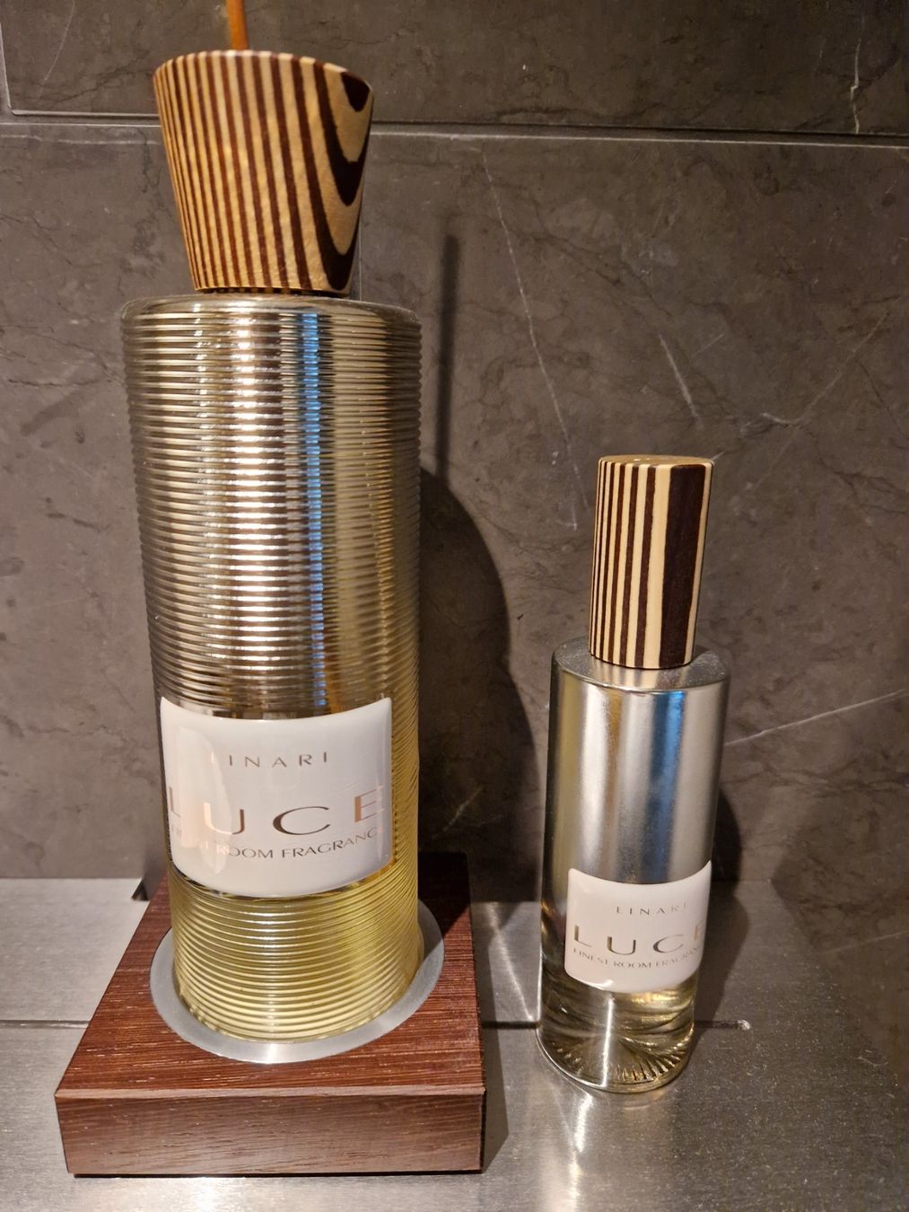 Diffusori di oli essenziali: Linari Luce Art Collection Diffusor + Square Wenge Wood base – Nuovo (secondo la descrizione) da Adliswil venduto da fashionholic 3