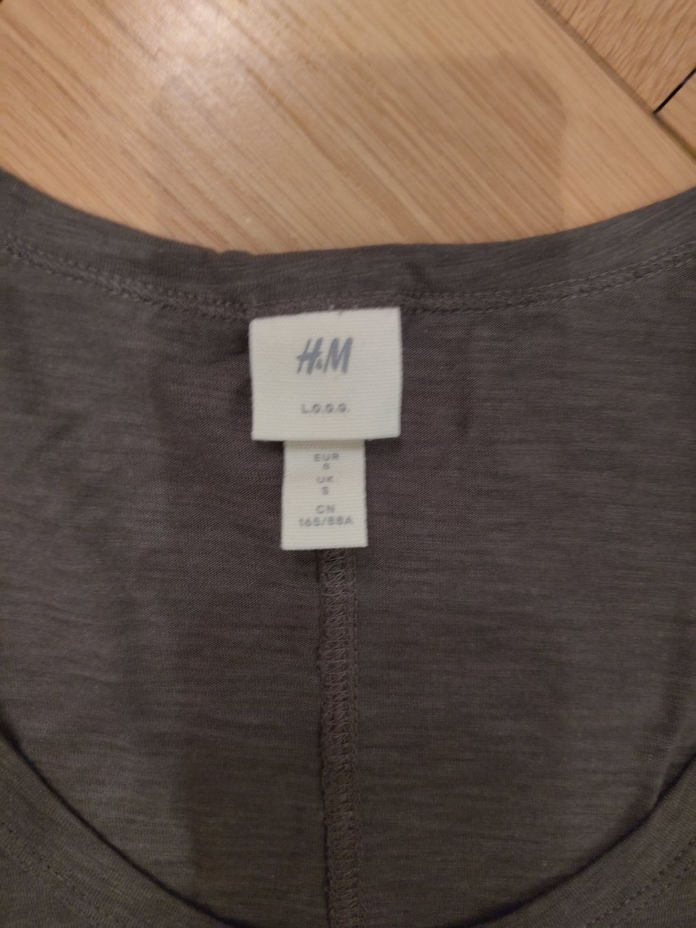 H&M T-shirt: T-Shirt – Usato da Bern venduto da Linii 1
