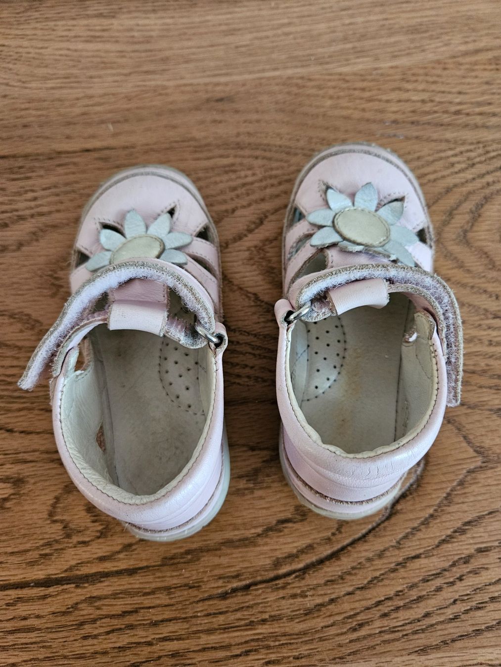 Scarpe per ragazze: Sandalen von Falcotto Gr. 23 – Usato da Luzern venduto da Livlivliv 1