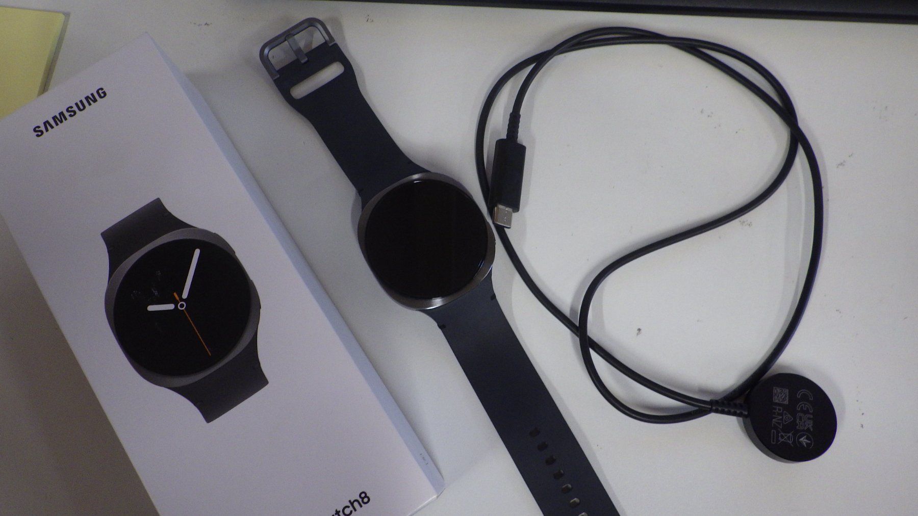 Samsung Smartwatch: Samsung Galaxy Watch 8 BT 44 mm Graphite – Nuovo (secondo la descrizione) da Gossau ZH venduto da OrderflowAG