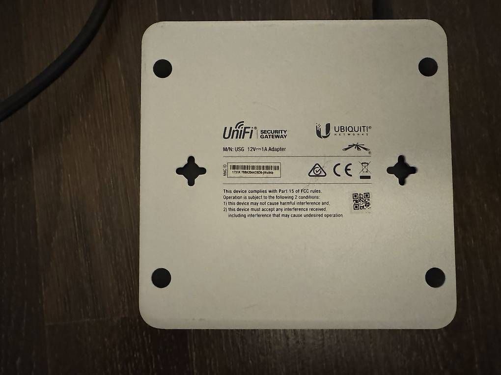 Unifi Modems & Router: Unifi USG Gateway Ubiquiti UniFi Security Gateway – Gebraucht aus Dübendorf von lebe_bunter 2