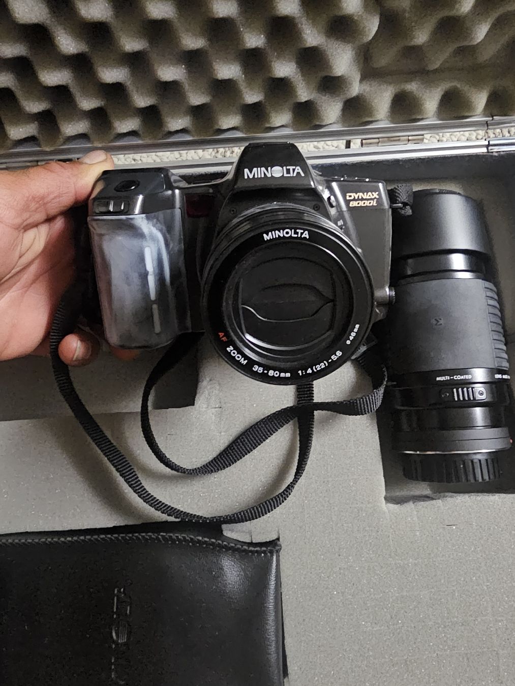 Minolta Fotocamera: Minolta Dynax 8000i mit 35-80mm Objektiv und Blitz – Usato da Aeugstertal venduto da Levo84 2