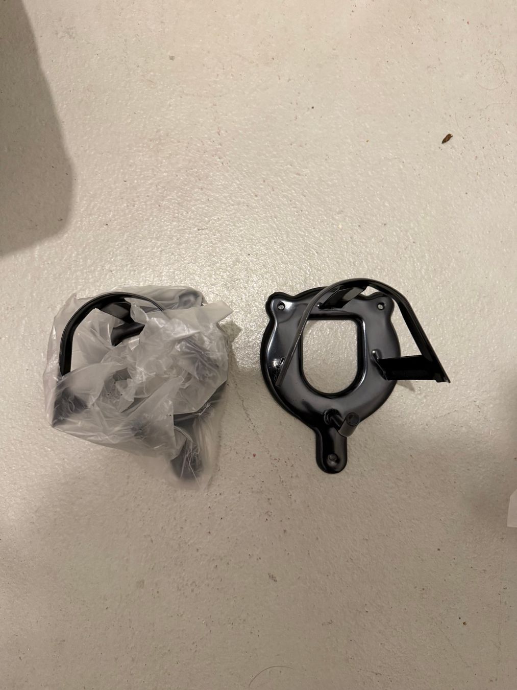 Wandhalterungen: 2 Halter für Zaumzeug – Neu (gemäss Beschreibung) aus Zollikofen von Maria_verena