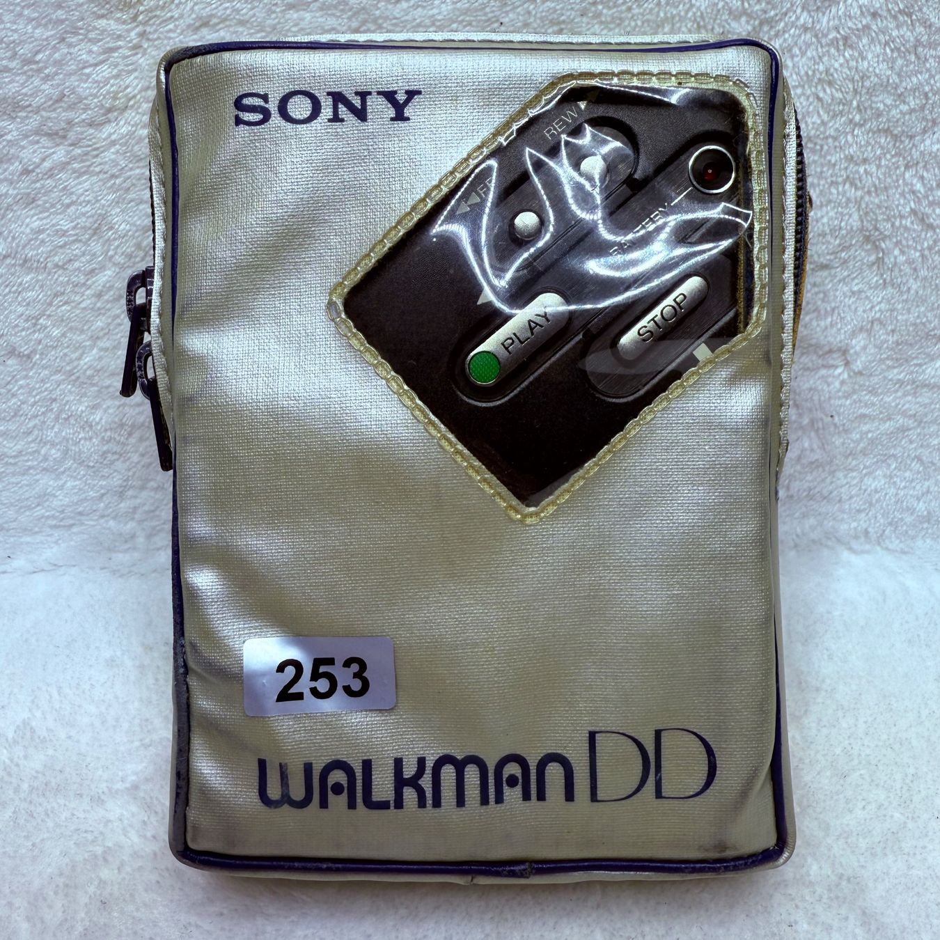 Sony Lecteur media portable: Sony Walkman WM-DD schwarz #253 – D'occasion à Vorderthal par WalkmanClinic 7