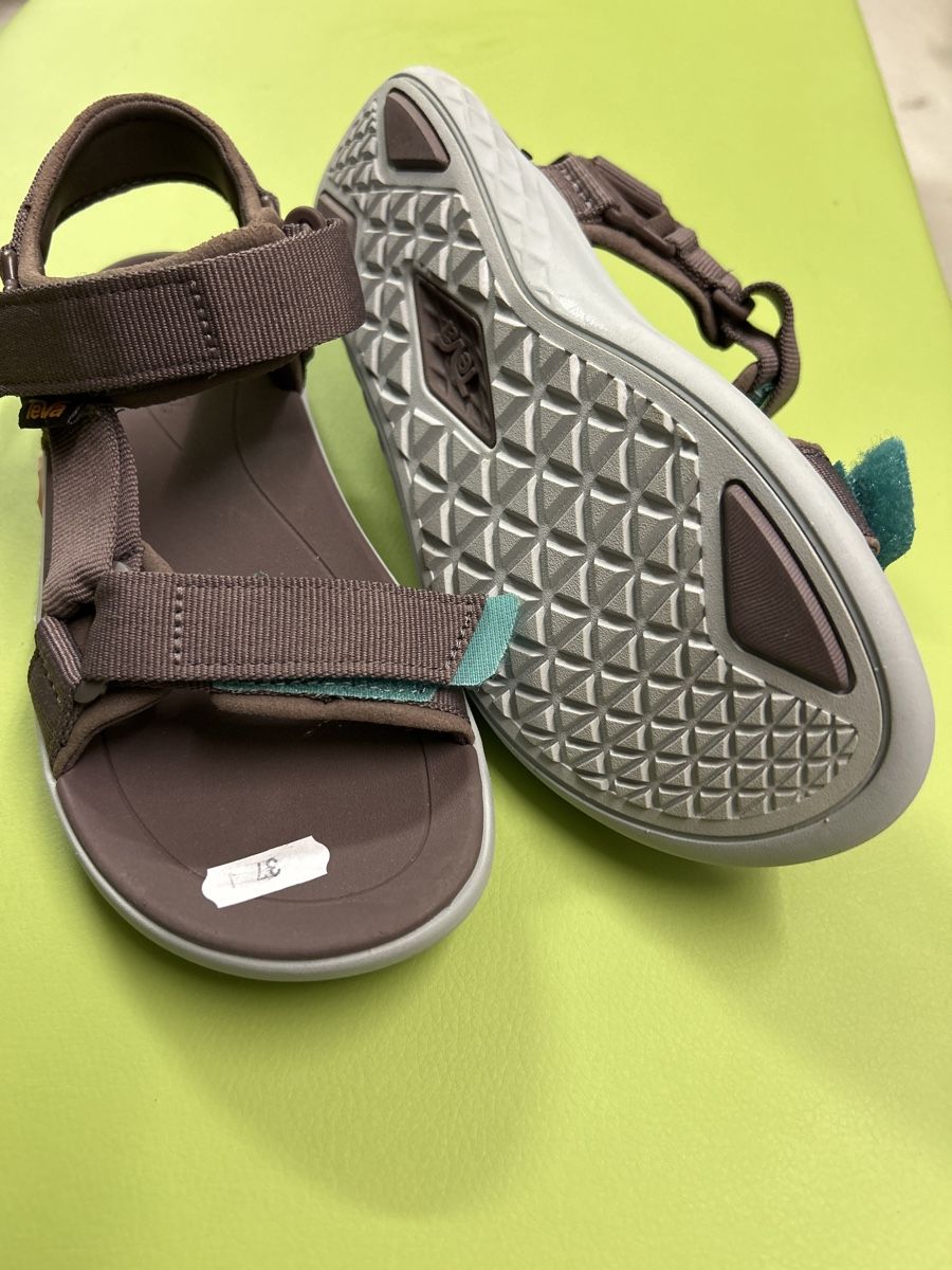 Teva Scarpe da donna: Teva Womens Terra Float 2 Universal plum truffle Gr 37, neu – Nuovo (secondo la descrizione) da Ipsach venduto da Andyj 1